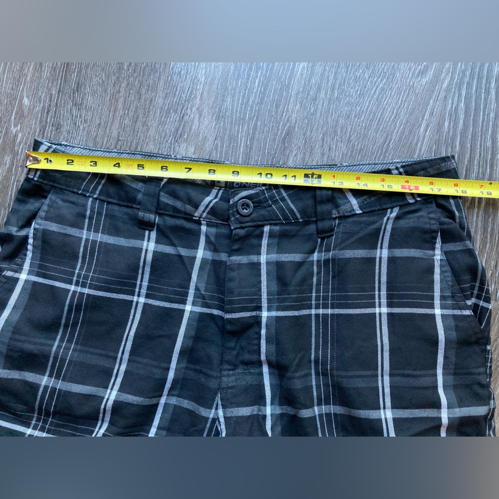O'Neill Checkered Shorts - Picture 8 of 10